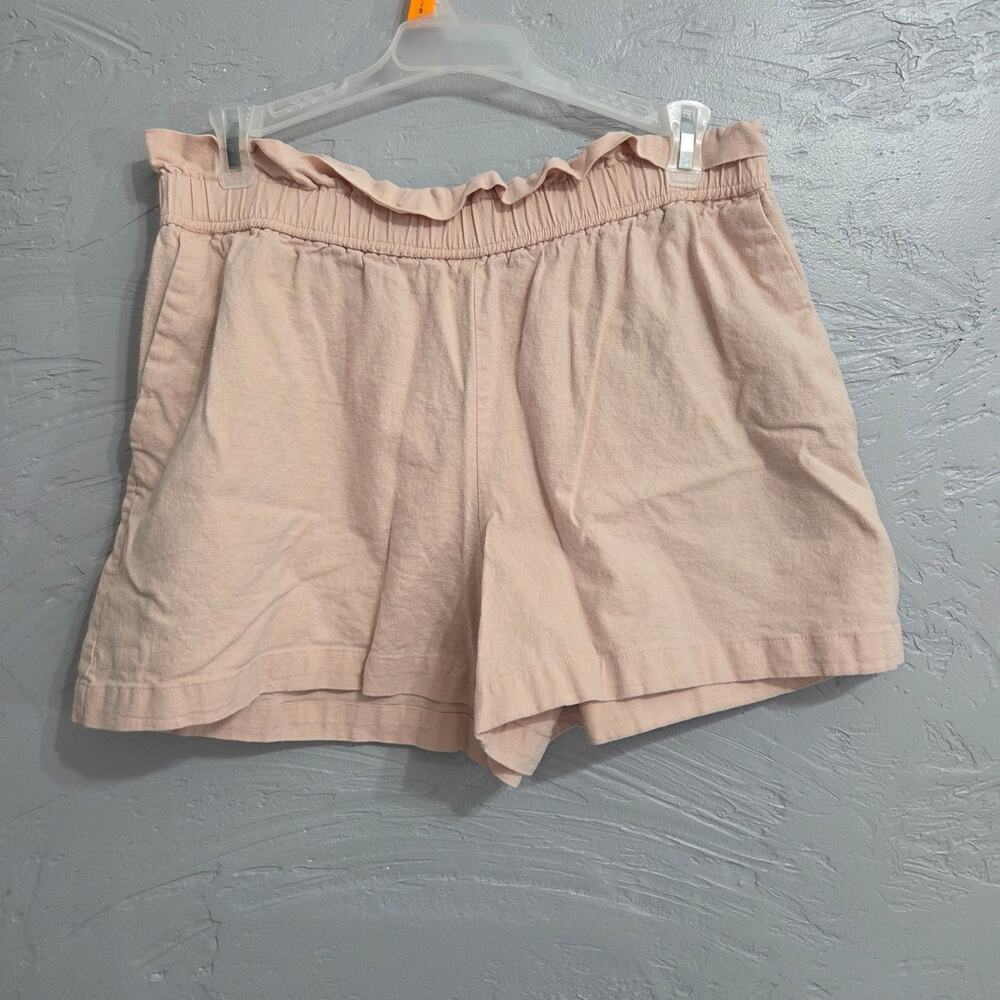 Express light pink elastic waist shorts womans size Medium